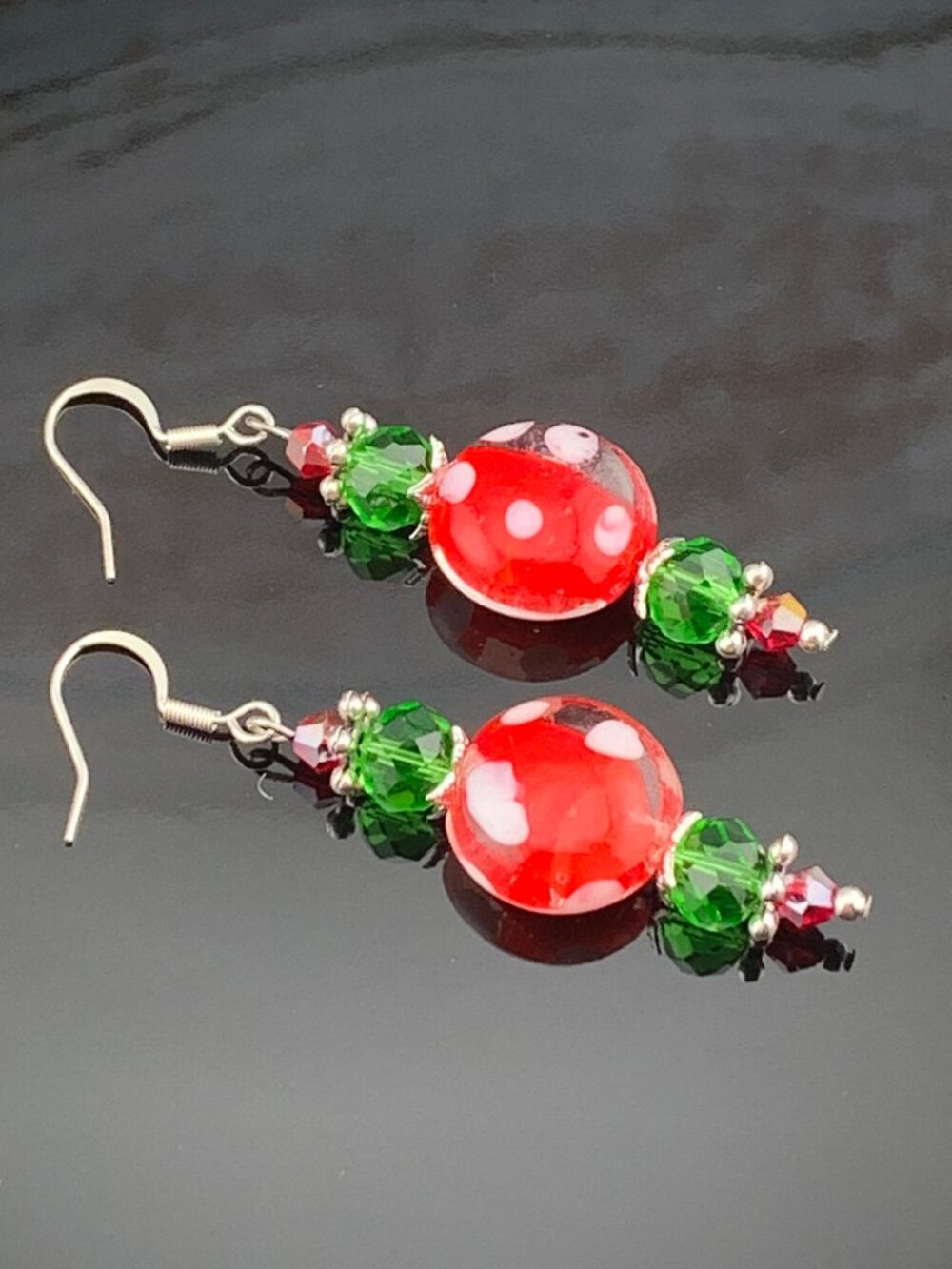CHRISTMAS THEME Red Green Silver Tone Handmade Handcrafted Earrings LR203